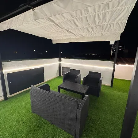 30 Con Solarium Y Piscina 公寓