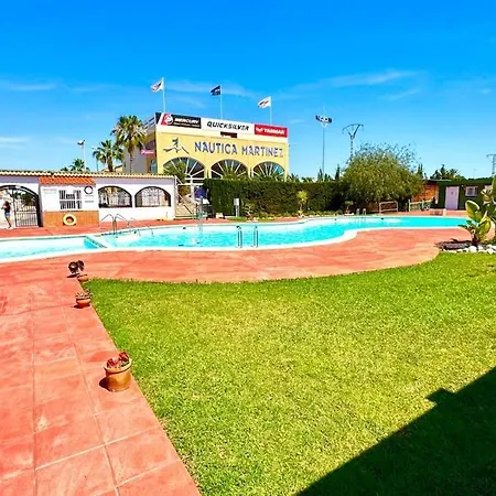 公寓 30 Con Solarium Y Piscina